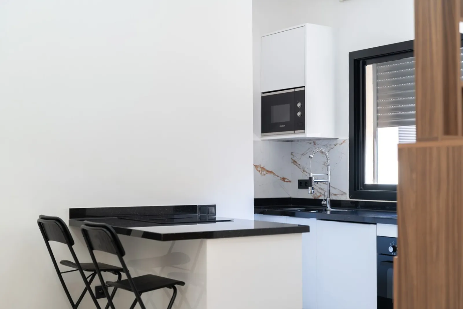 Cosy — Appartement Moderne & Piscine, Hivernage — photo 4