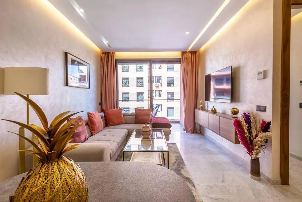 Spacious Modern Apartment
